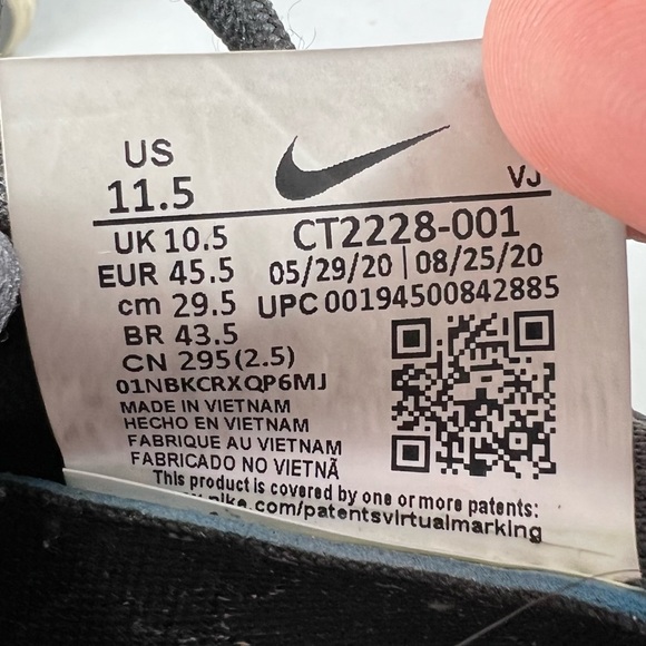 Nike ZoomX Invincible Run Flyknit Running Shoes - Men's size 11.5 - Picture 13 of 13